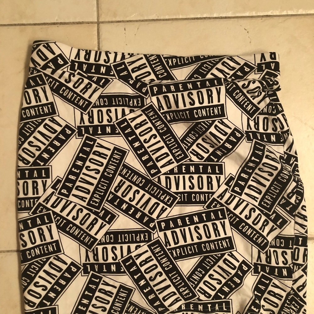Miniskirt;